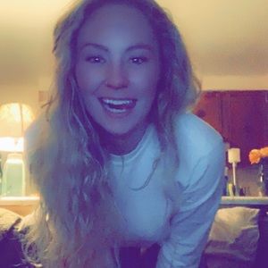 Meet your Posher, Elaina